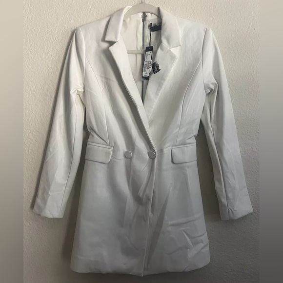 Alice and Olivia Faux Kyrie Tuxedo White Romper Jacket $495 New - Picture 2 of 11